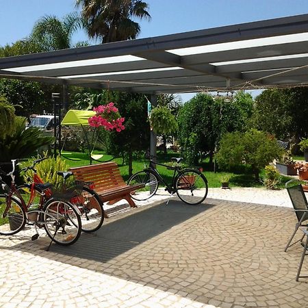 ميليندونيو B & B Paradise المظهر الخارجي الصورة