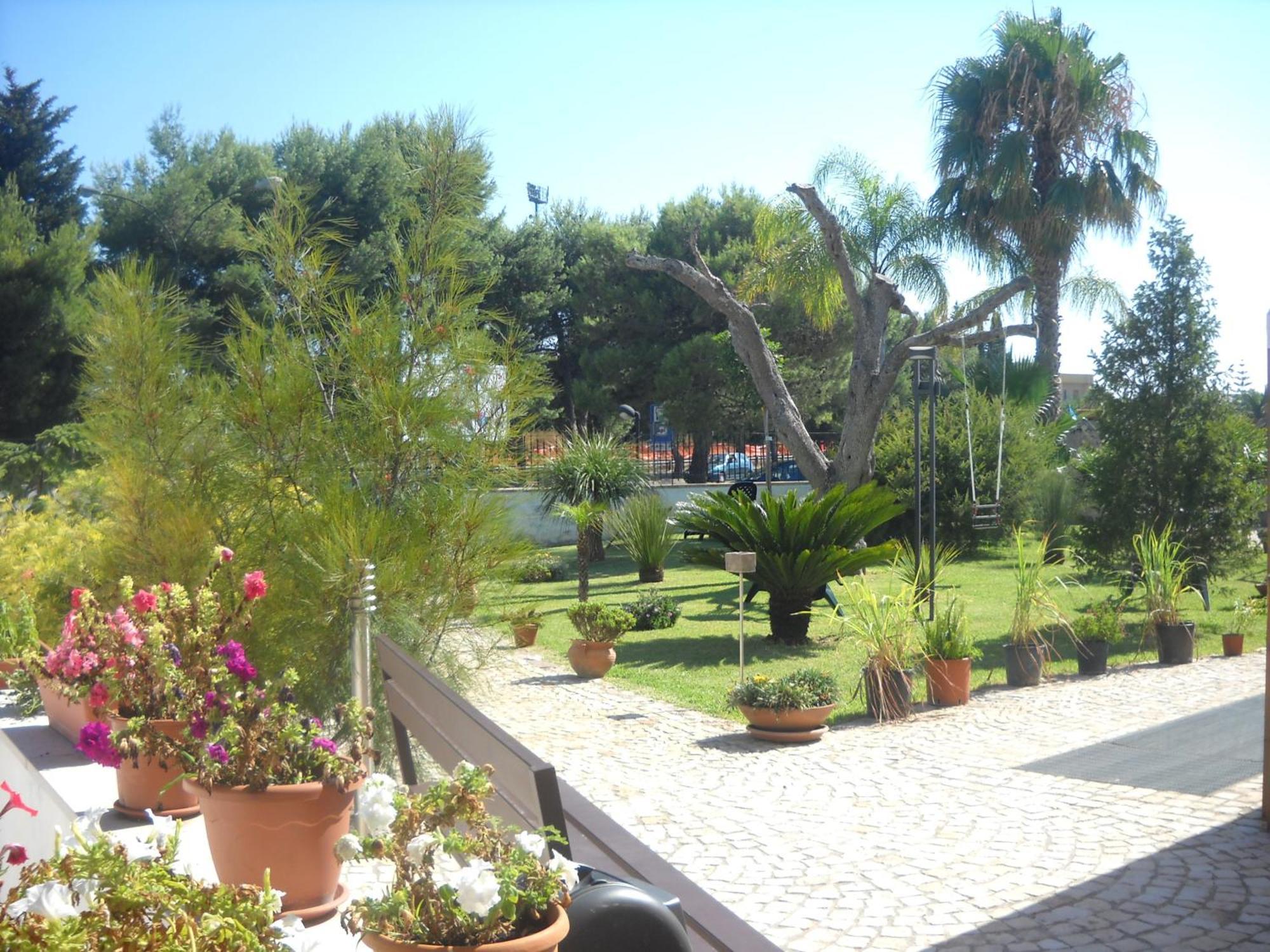 ميليندونيو B & B Paradise المظهر الخارجي الصورة
